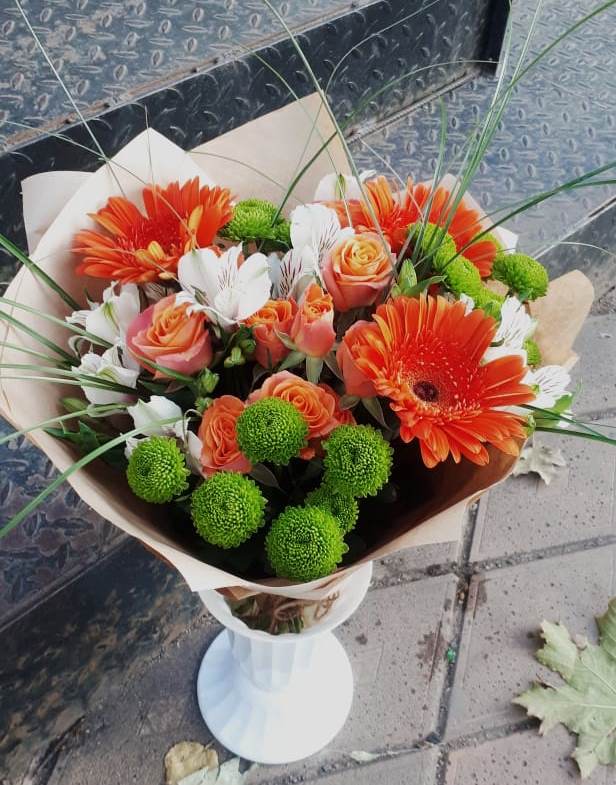 Букет цветов из: Герберы, Хризантемы, Альстромерии и Розы в Зорино