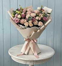 Букет цветов из:  Розы и Лизиантусы в Зорино