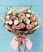 Букет цветов из:  Розы, Альстромерии и Лизиантусы в Зорино