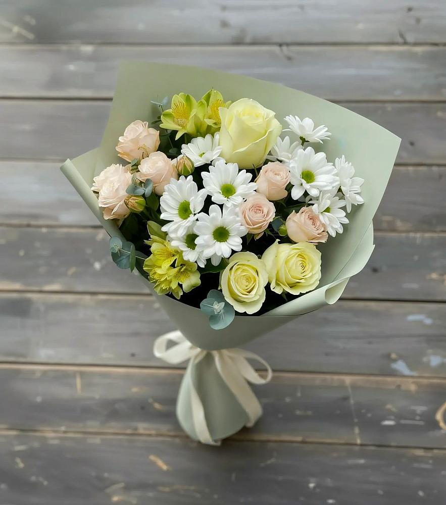 Букет цветов из: Альстромерии, Розы и Хризантемы в Зорино