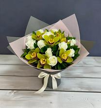 Букет цветов из:  Орхидеи и Розы в Зорино