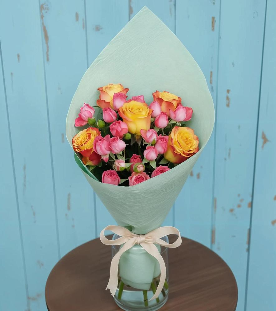 Букет цветов из: Розы в Зорино