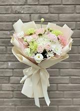 Букет цветов из:  Гвоздики, Розы, Лизиантусы и Хризантемы в Зорино