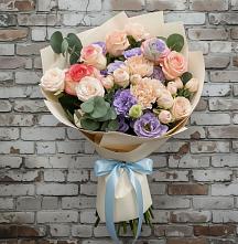 Букет цветов из:  Розы, Лизиантусы и Гвоздики в Зорино