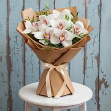 Букет цветов из:  Орхидеи и Розы в Зорино