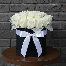 Цветочная композиция из Розы в шляпной коробке #REPLACE_PRED# Зорино